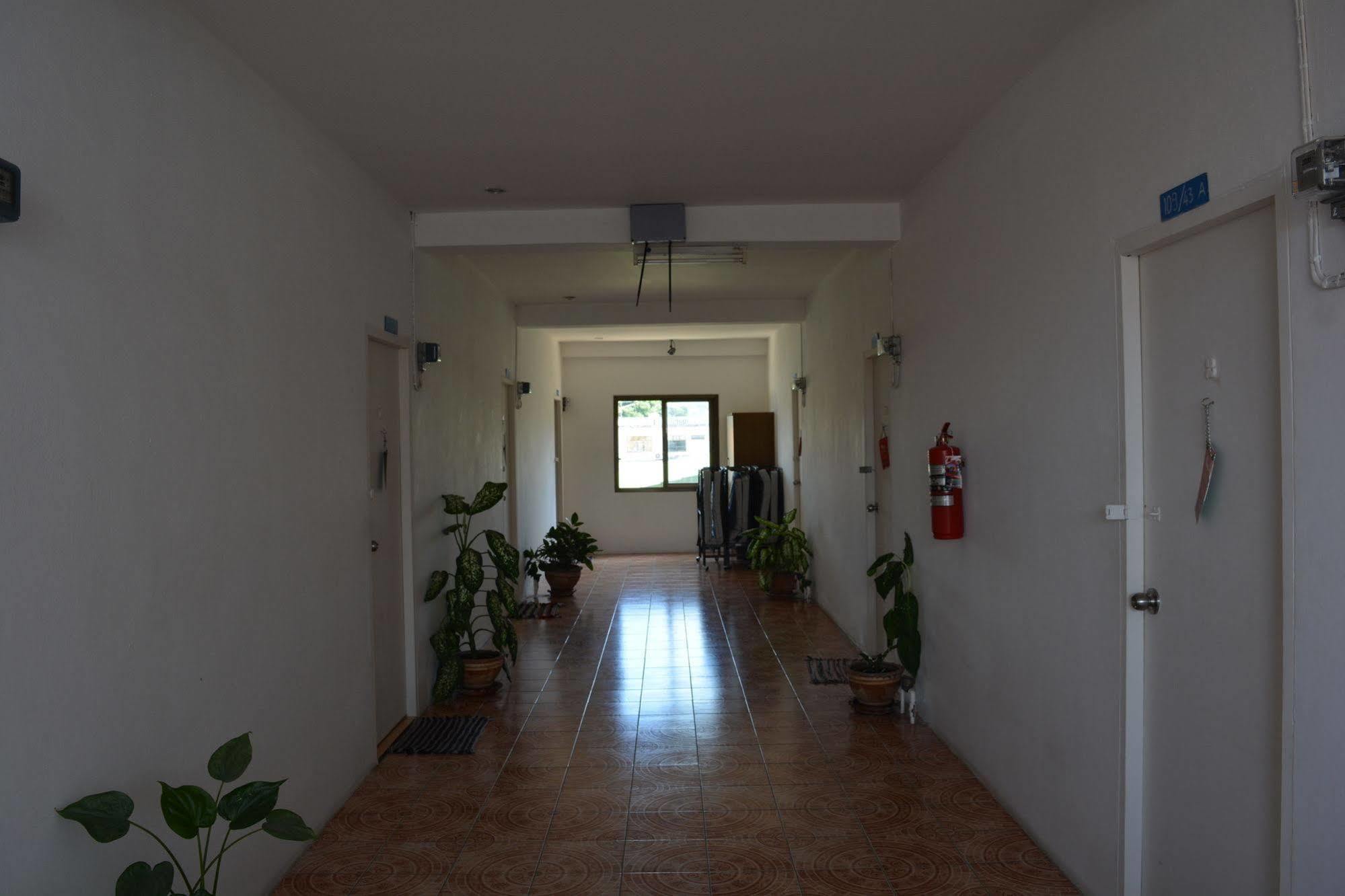 Little Austria Tams Guesthouse Чавенг Бийч Екстериор снимка